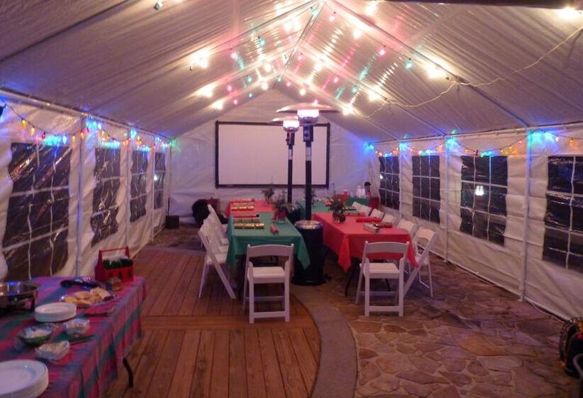 בית מלון כפרי Townsend Gateway Inn