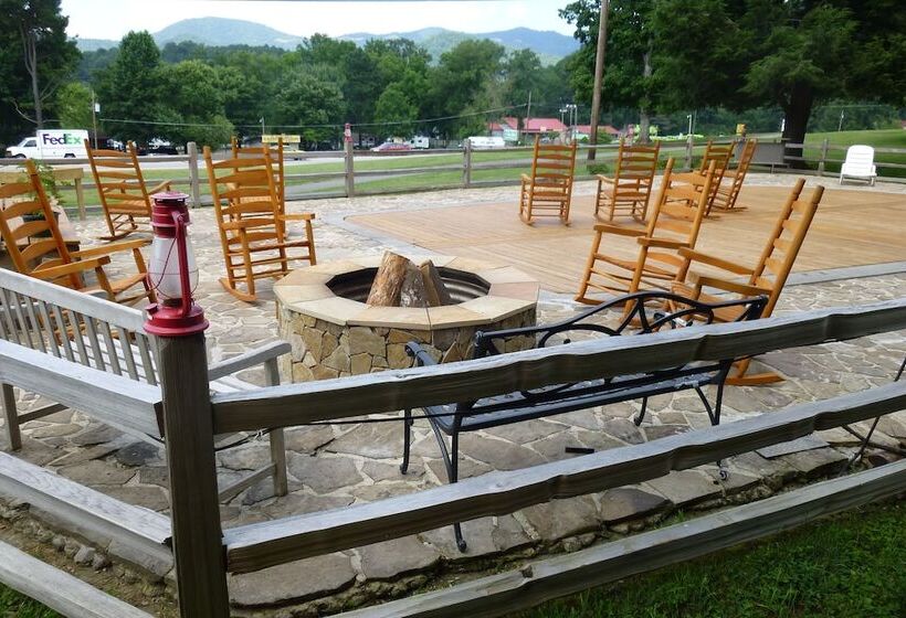 בית מלון כפרי Townsend Gateway Inn