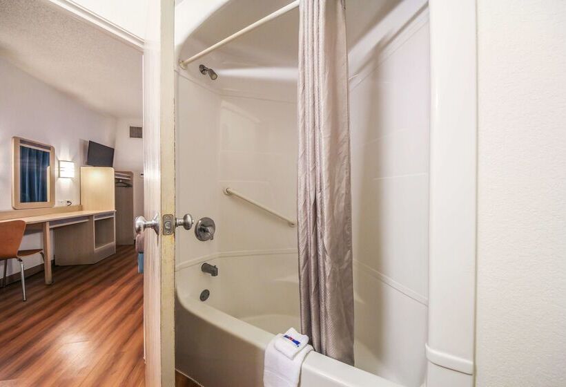 Motel 6 New Braunfels