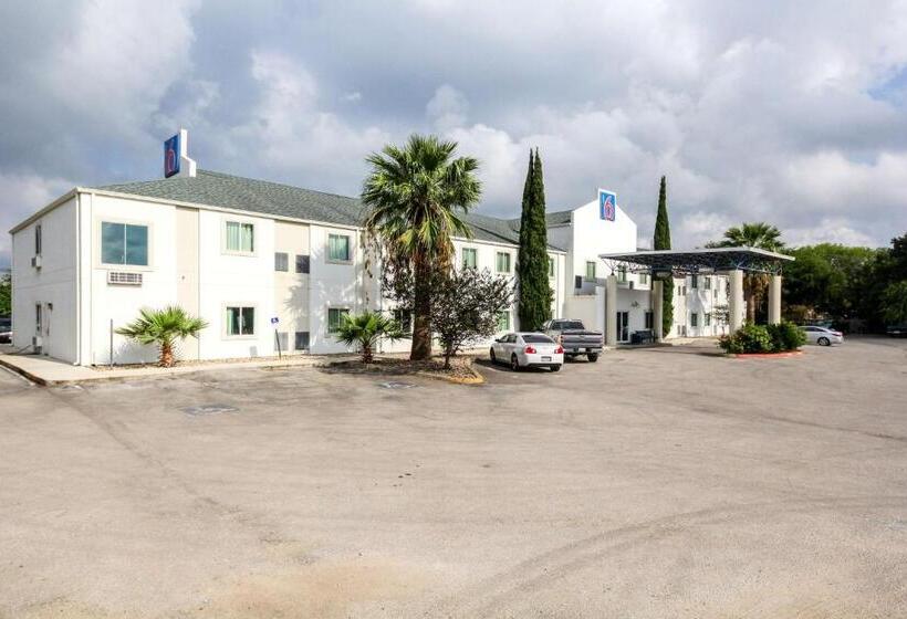 Motel 6 New Braunfels