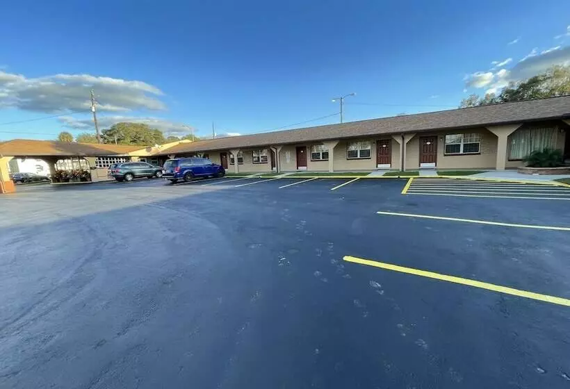 Shangri La Motel