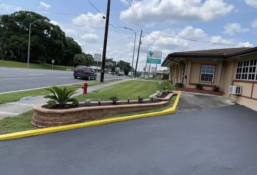 Shangri La Motel