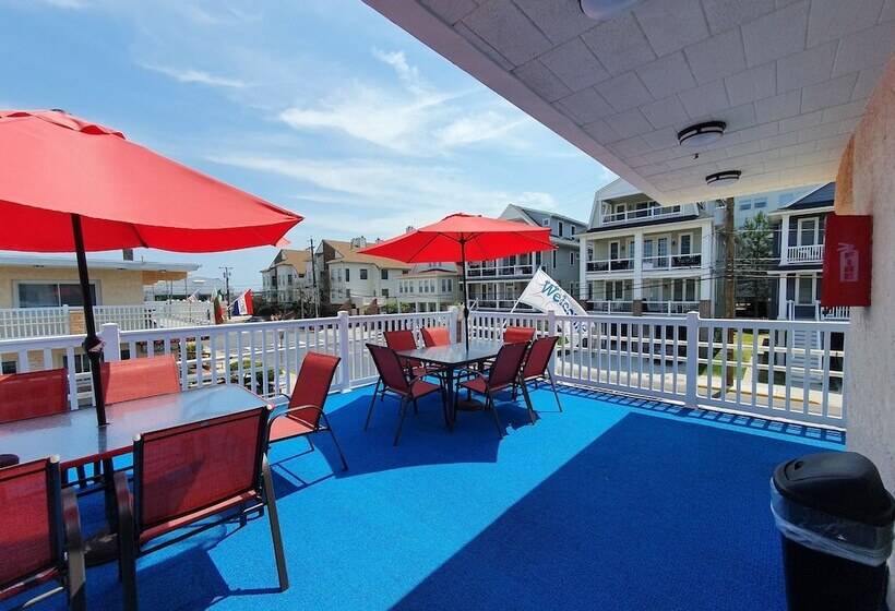 The Coral Sands Motel