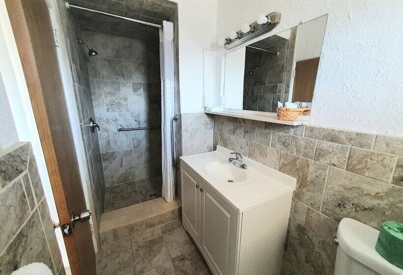 The Coral Sands Motel