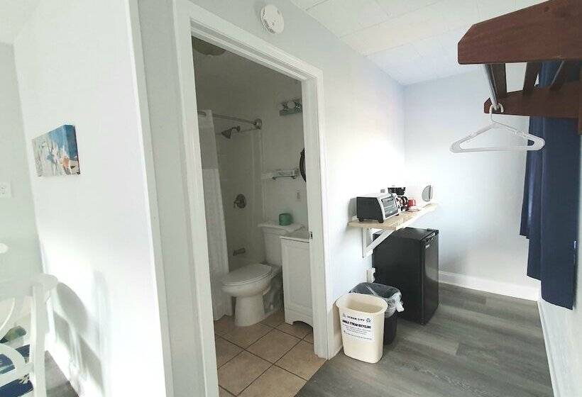 The Coral Sands Motel