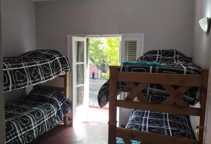 Retkeilymaja Hostal House Reymon,habitaciones Privadas Precio Por Persona