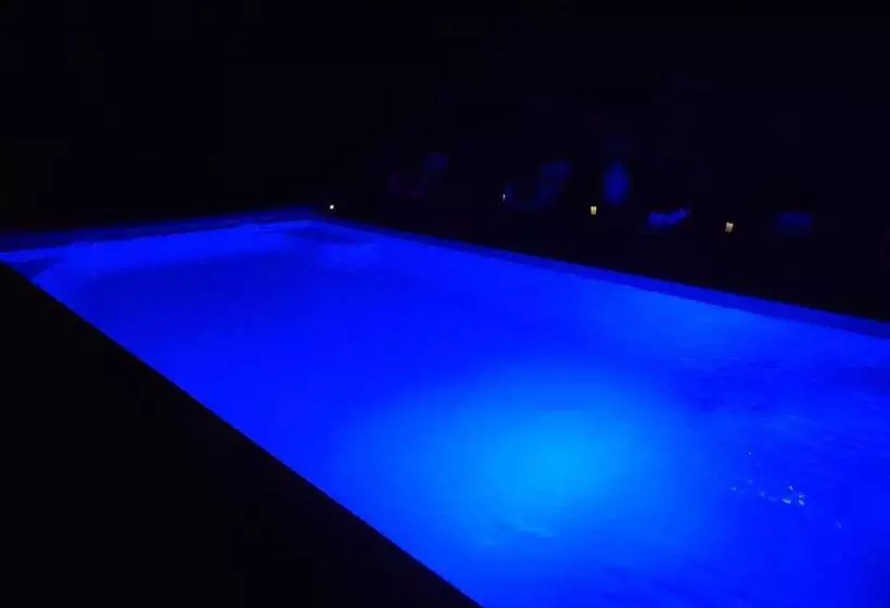 Retkeilymaja Wonderbar