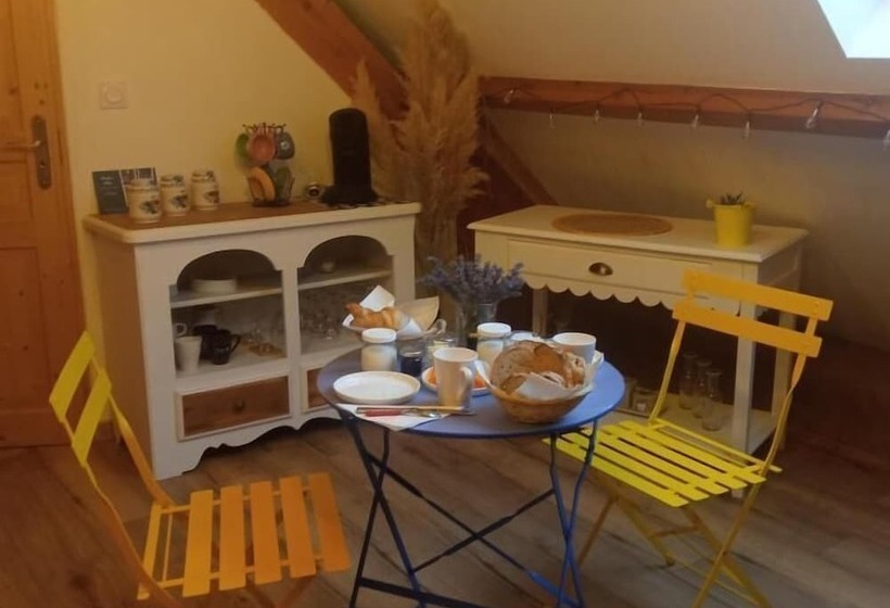 مبيت وإفطار Au Pied De La Colline