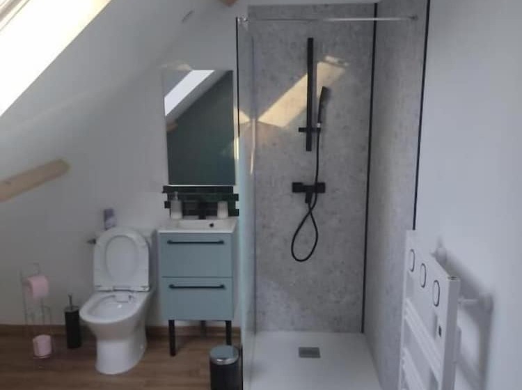 مبيت وإفطار Au Pied De La Colline