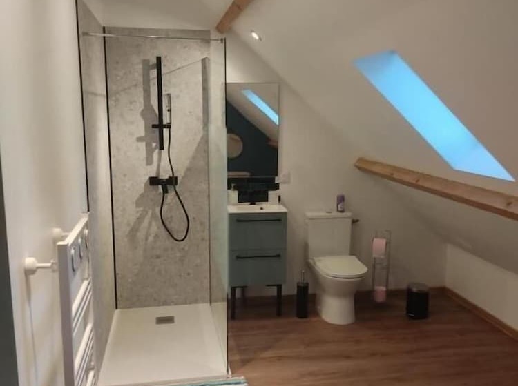 مبيت وإفطار Au Pied De La Colline