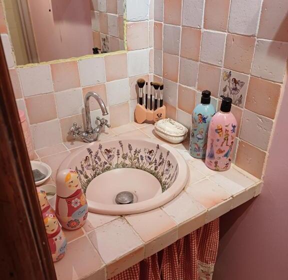 住宿加早餐 Chambre D Hôte Lavande Au Fond Du Jardin