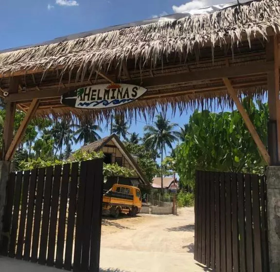 تختخواب و صبحانه Le Frob Beachfront Attic Room Helminas