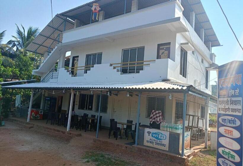 Bed and Breakfast Rajanigandha Homestay