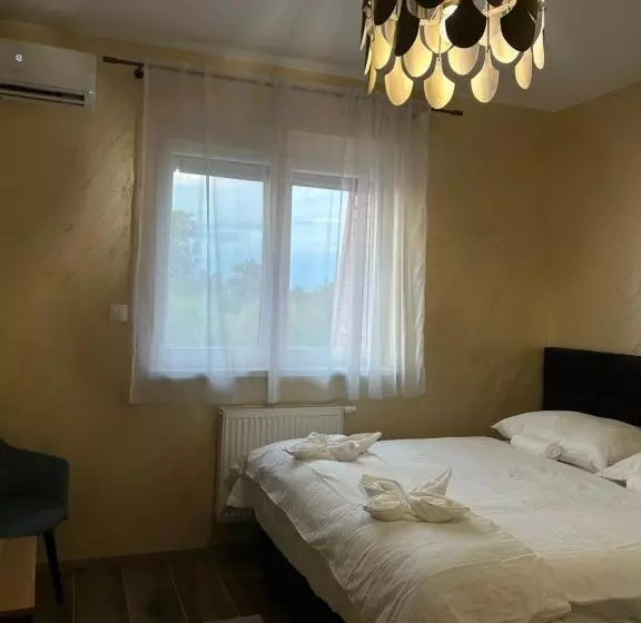 Aamiaismajoitus (B&B) Villa Potôň