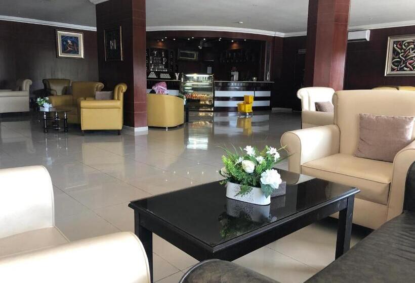 هتل قمة البستان