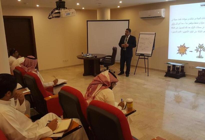 هتل قمة البستان