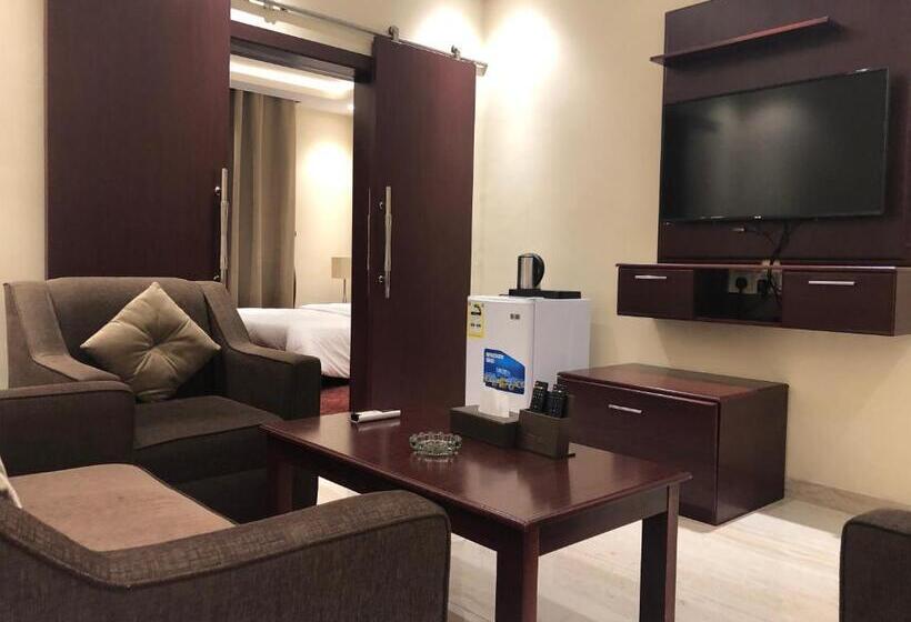 هتل قمة البستان