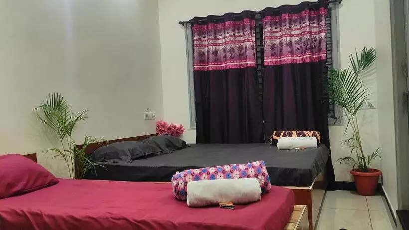 Hotelli Adh Amilia Residency