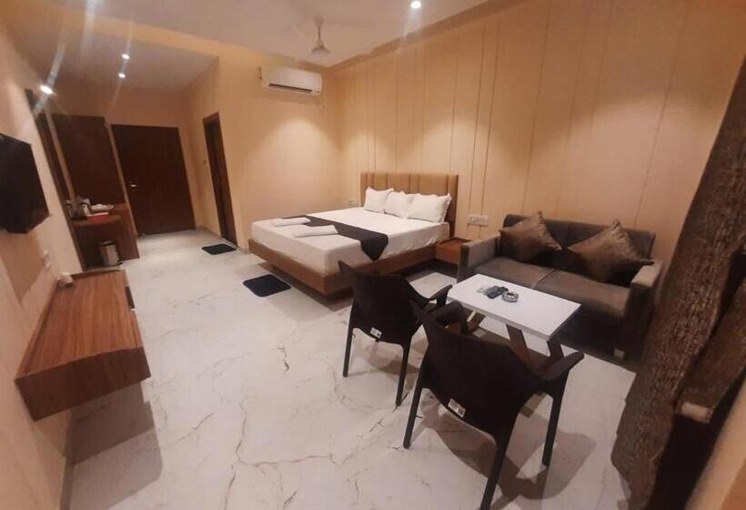 هتل Bengal Tourism Services