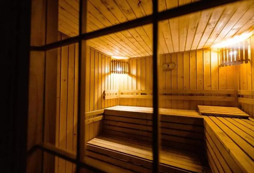 Hotelli Complex Vața Băi