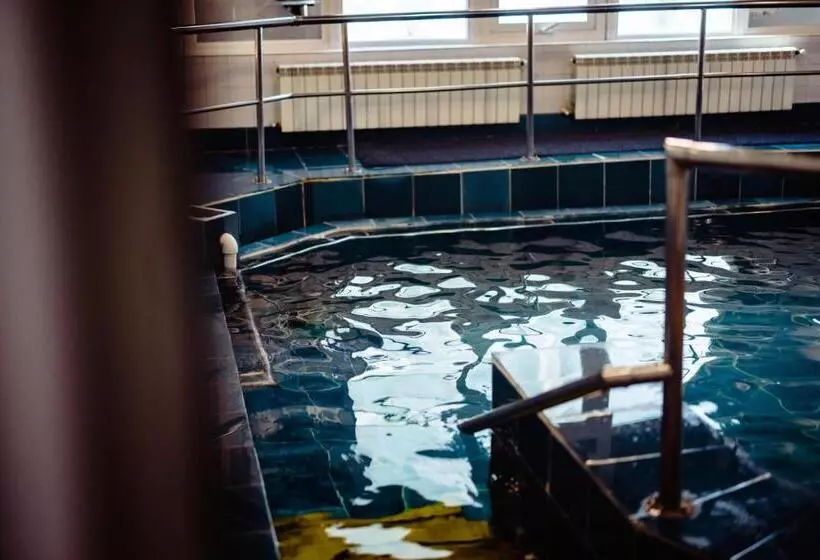 Hotelli Complex Vața Băi