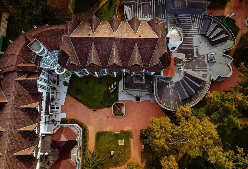 Hotelli Complex Vața Băi