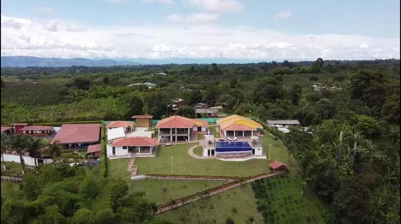 Hotelli La Perla Finca