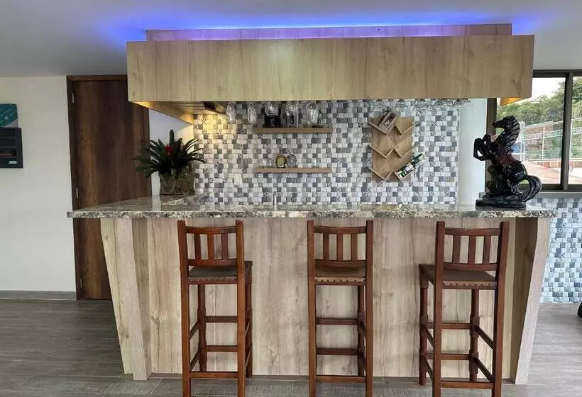 Hotelli La Perla Finca