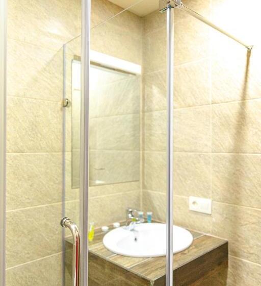 هتل Hilltop Management Group