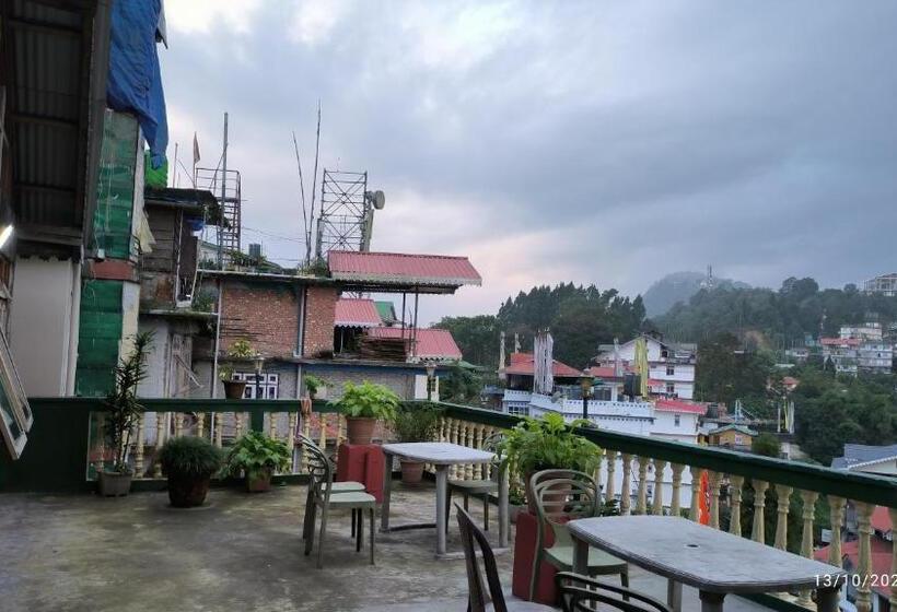 בית מלון כפרי Kabur