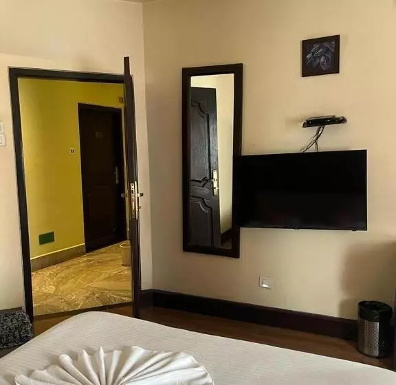 هتل La Serene Stay