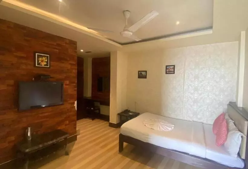 هتل La Serene Stay