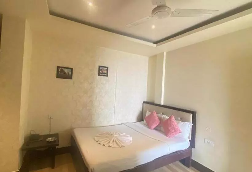 هتل La Serene Stay