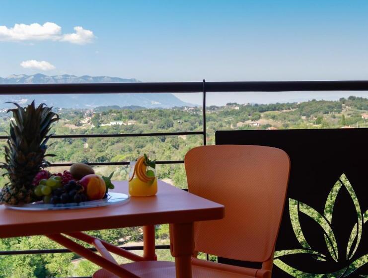 בית מלון כפרי Lual Bleisure