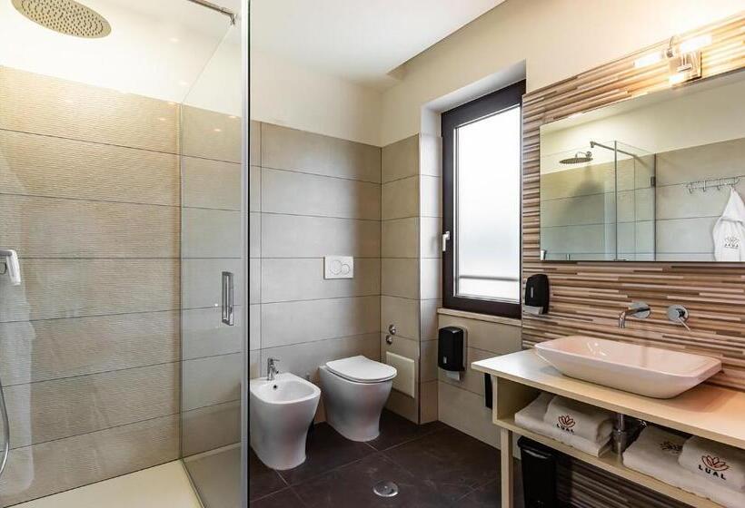 בית מלון כפרי Lual Bleisure