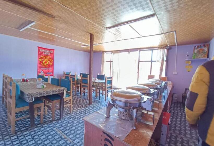 Hotelli Native Retreat Cottage , Pangong Ladakh Ut