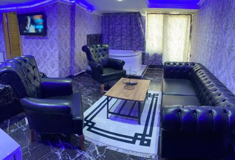 ホテル Ottoman Suit Apartment &