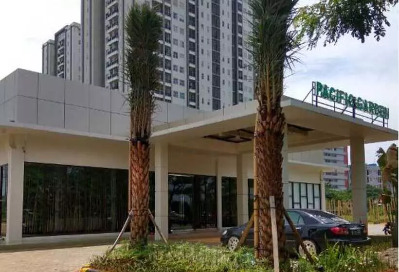 Hotelli Oyo Life 93164 Pacific Alam Sutra