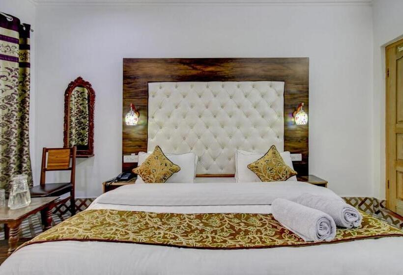 בית מלון כפרי White Villa By Hameed