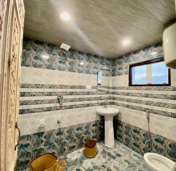 בית מלון כפרי White Villa By Hameed