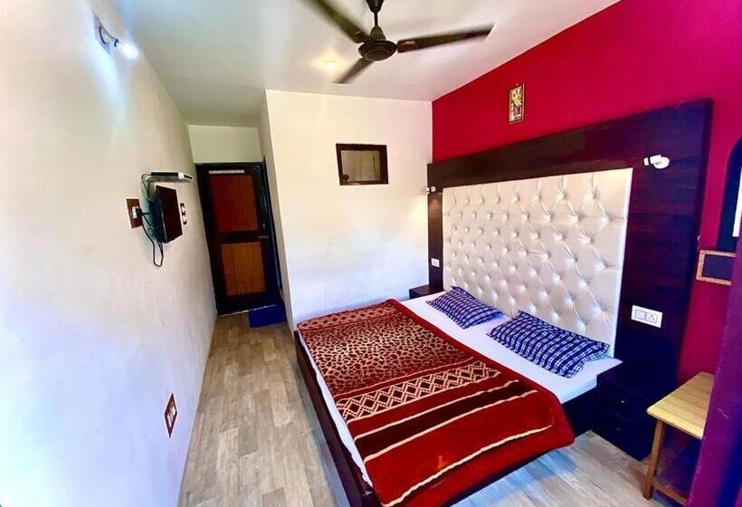 בית מלון כפרי White Villa By Hameed