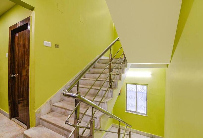 Fabhotel Divine Chariot