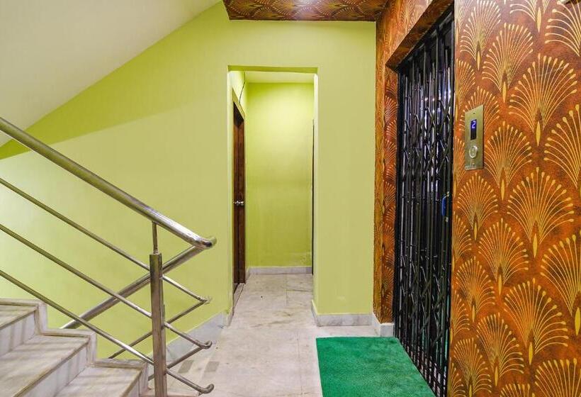 Fabhotel Divine Chariot