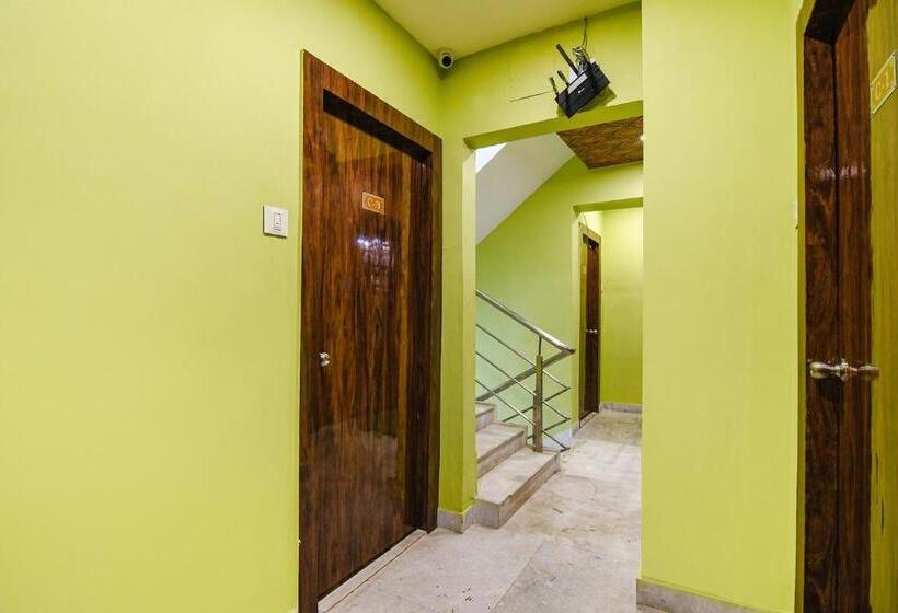 Fabhotel Divine Chariot