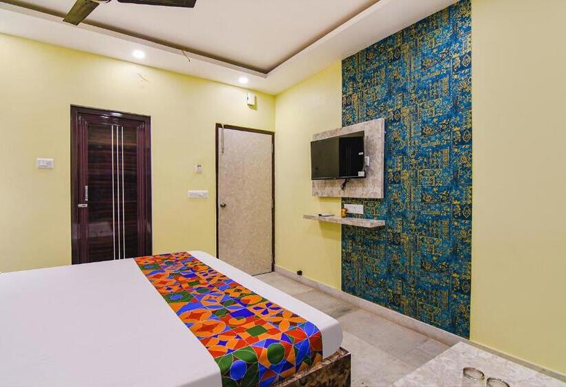 Fabhotel Divine Chariot