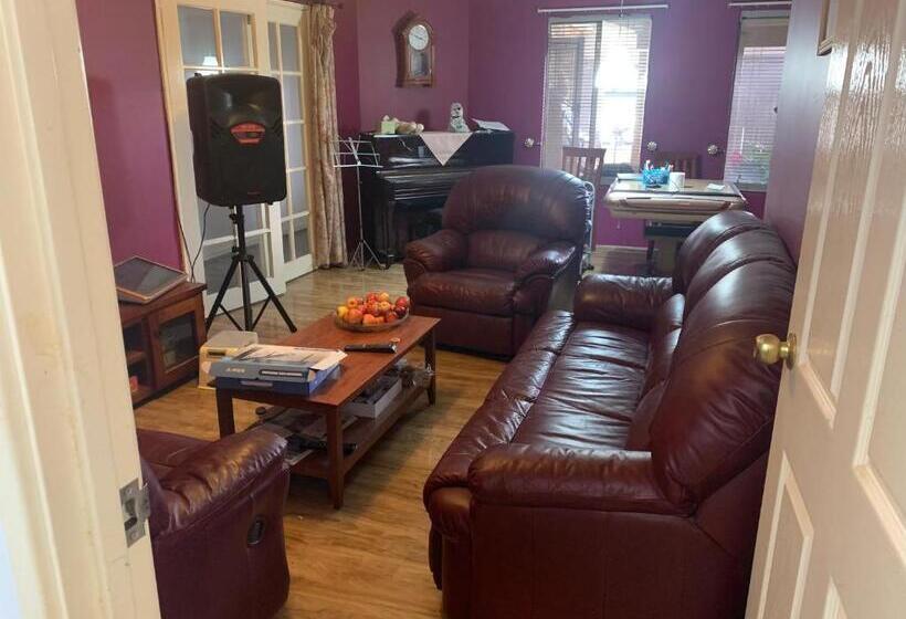 ペンション Double Room Share Bathroom And Kitchen