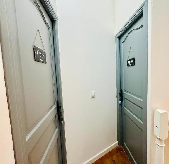 펜션 Chambres D’hôtes Autonomes Le Domaine Neuf Morlac