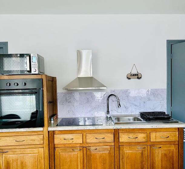 펜션 Chambres D’hôtes Autonomes Le Domaine Neuf Morlac