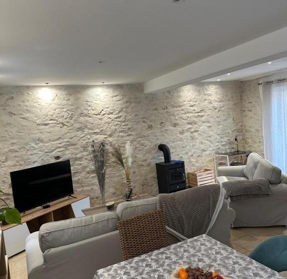 펜션 Chambres D’hôtes Autonomes Le Domaine Neuf Morlac