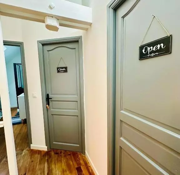 ペンション Chambres D’hôtes Autonomes Le Domaine Neuf Morlac